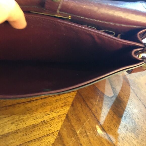 MustDe Cartier Classic Luxury Burgundy Leather Crossbody Bag Good Used Condition - Picture 16 of 16